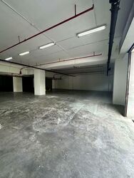 Pioneer Road (D22), Warehouse #546925081